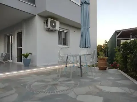 F & B Summer Collection - Kassandra - Néa Fókaia 0*,  יוון